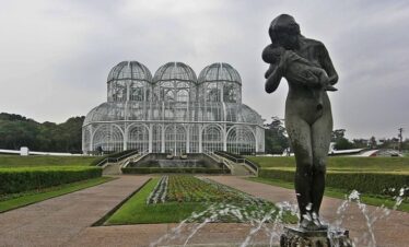 Curitiba: O Palco onde a Sustentabilidade e a Cultura se Abraçam!